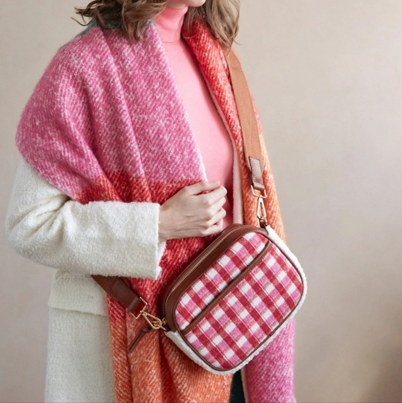 Shiraleah, New, Mirabel Camera Crossbody Purse Pink Plaid Sherpa Flannel Bag - Picture 3 of 13